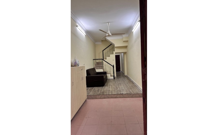 Cho thuê nhà ngõ ô tô, kinh doanh, Phương Mai 36m2, 4 tầng, 3 ngủ, chỉ 15 Triệu LH 0865089699